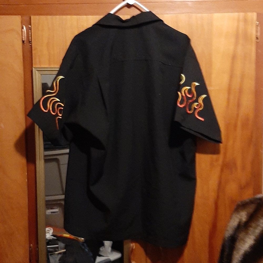 Mens flame button down shirt - Picture 4 of 4